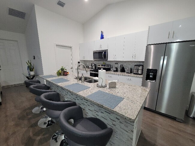 Foto del edificio - 9052 W Broad Cir