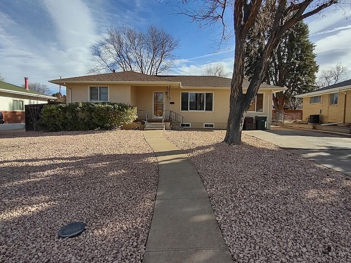 Foto principal - ALL PROSPECTIVE TENANTS MUST SUBMIT A $58 ...
