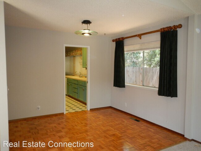 Building Photo - 3 br, 2 bath House - 1683 Zinnia Lane