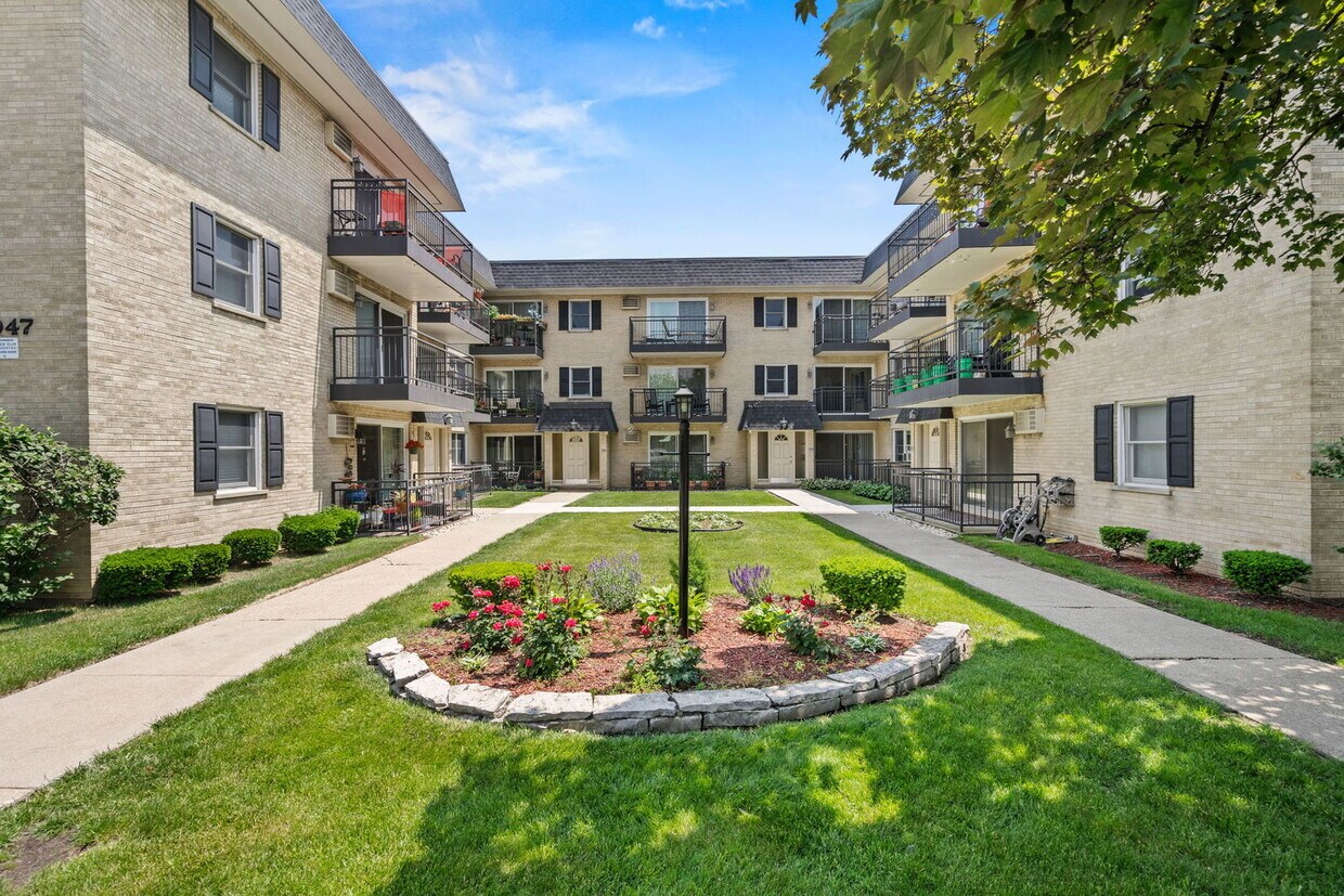 Primary Photo - 1039 N Harlem Ave