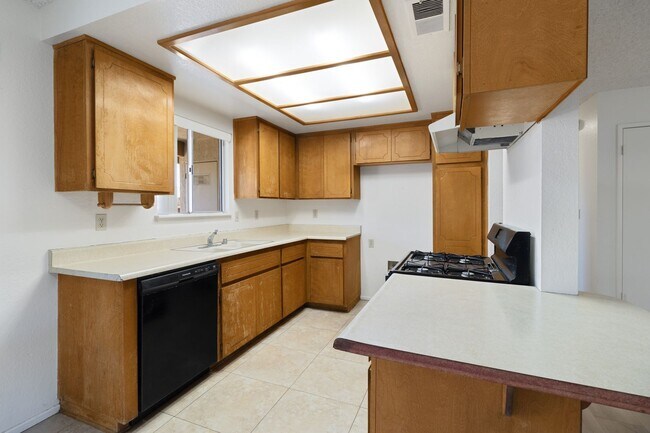 Foto del edificio - 21345 Klamath Rd