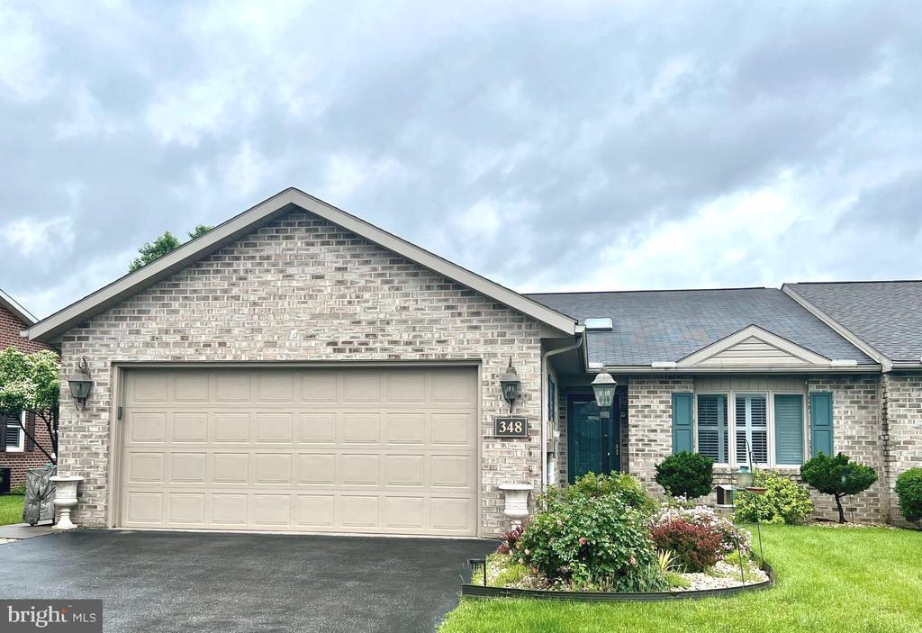 Primary Photo - 348 Phoenix Dr
