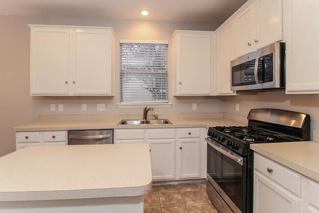 Building Photo - 8921 Puerto Vista Dr