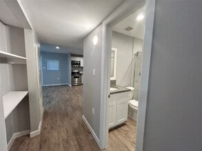 Building Photo - 2810 Beauchamp St