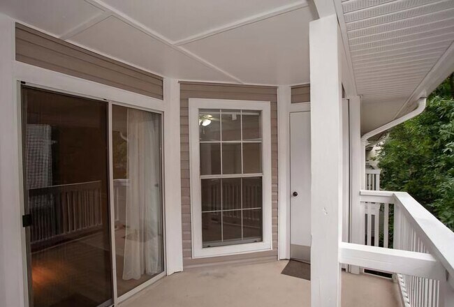 Photo - 1524 Lincoln Way Apartment