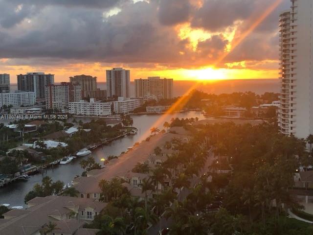 Foto del edificio - 3640 Yacht Club Dr