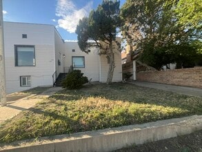Building Photo - 1005 W Spruce St