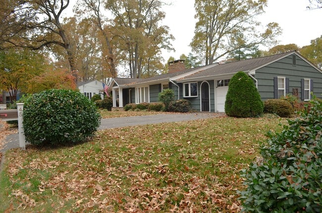 Building Photo - 45 Emerson Rd