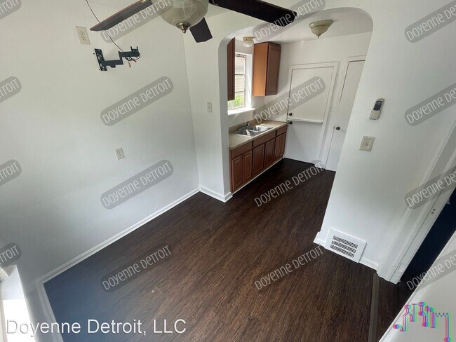 Foto del edificio - 3 br, 1 bath House - 15495 Burt