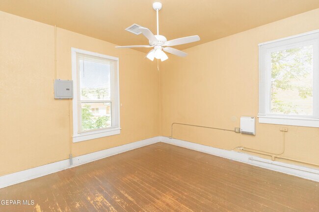 Building Photo - 1309 E Rio Grande Ave