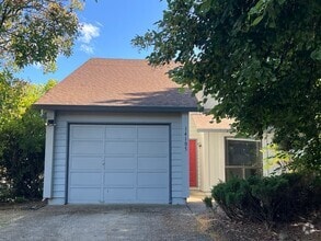 Building Photo - 609 SE 141st Ave