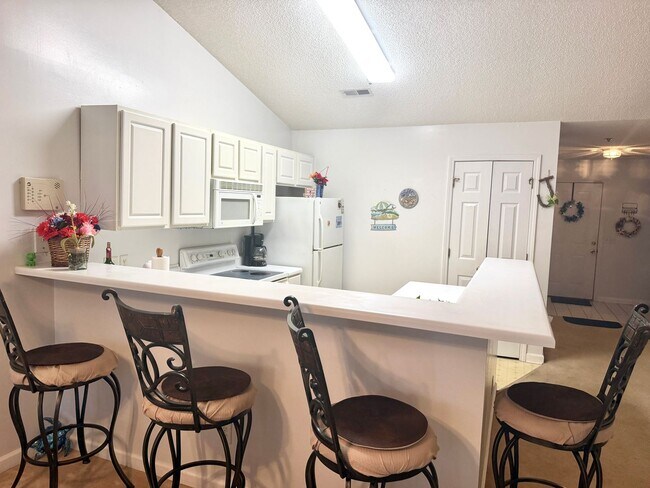 Foto del edificio - 1605 Willoughby Pk Ct