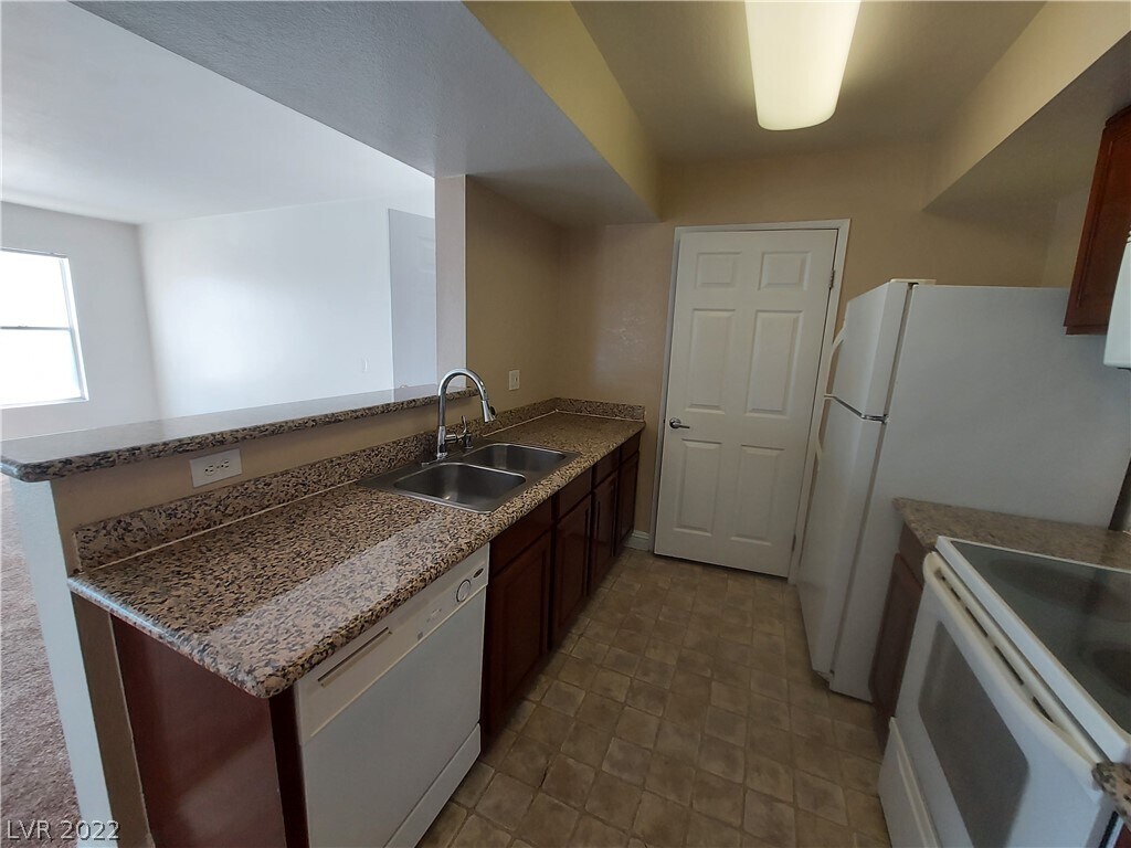 6800 E Lake Mead Blvd Unit 2092, Las Vegas, NV 89156 Condo for Rent