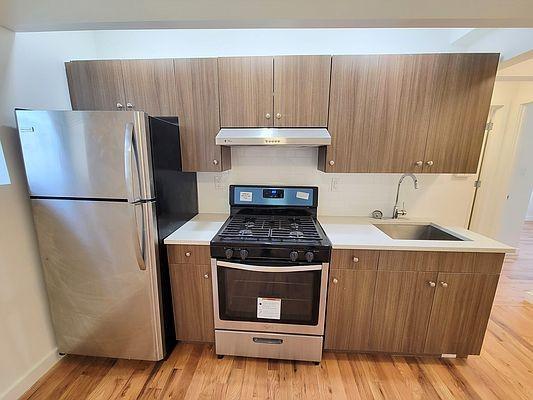 Foto principal - 2 bedroom in Bronx NY 10473