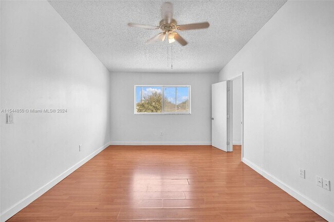 Building Photo - 3630 N 56th Ave
