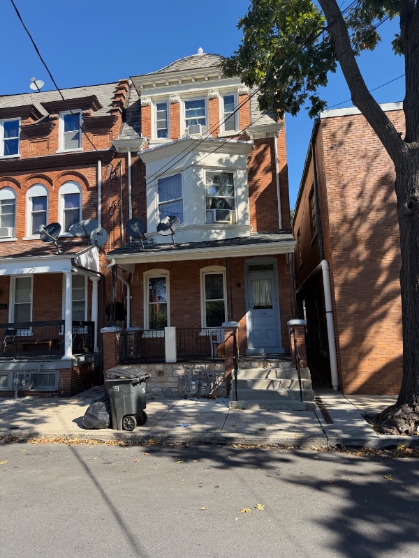 Building Photo - 409 S Shippen St