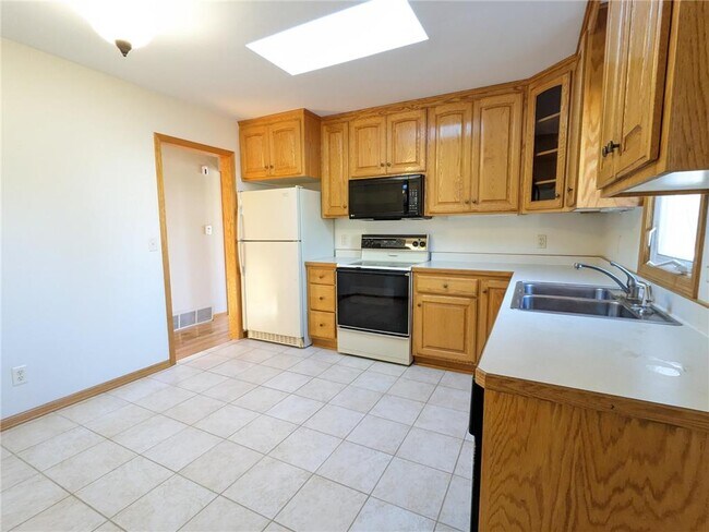 Foto del edificio - 313 Grove St S