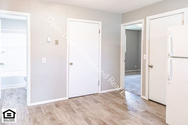 Foto del edificio - 2 Bedroom duplex available now!