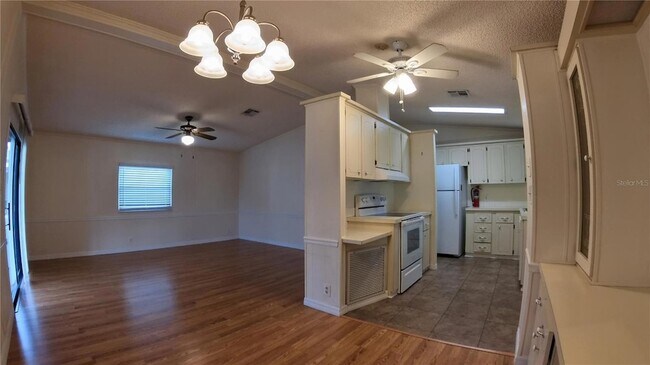 Foto del edificio - 2055 S Floral Ave