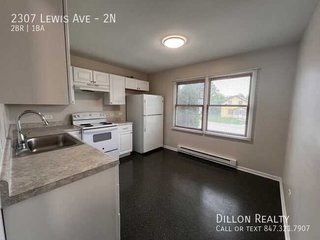 Building Photo - 2307 Lewis Ave