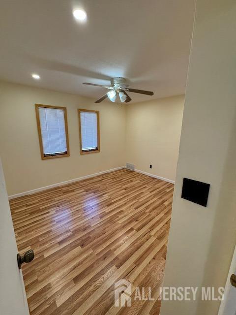 Foto del edificio - 10 E Knollwood Rd