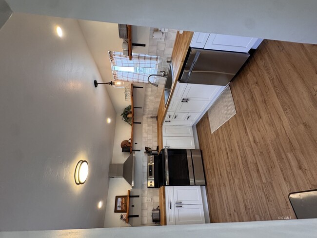 Building Photo - 309 S 600 E
