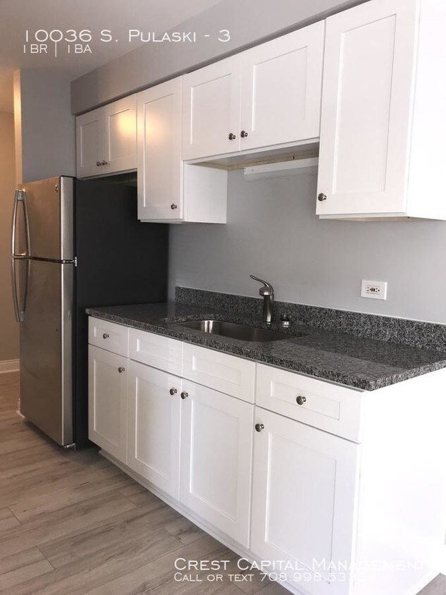 Primary Photo - 1 bedroom in OAK LAWN IL 60453