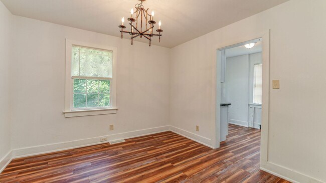 Foto del edificio - 3 Bedroom 1 Bath Townhouse in Wagener Terrace - Charleston Peninsula