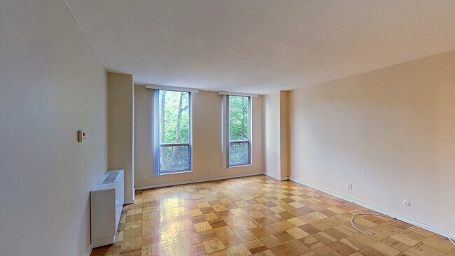 Foto del edificio - 77 Pond Ave