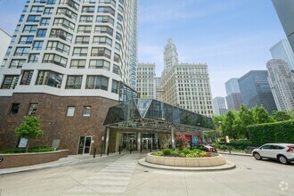 Building Photo - 405 N Wabash Ave