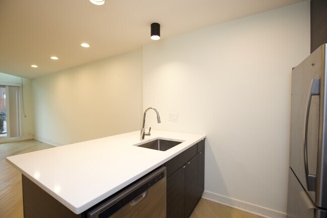 Foto del edificio - 843 W Grace St
