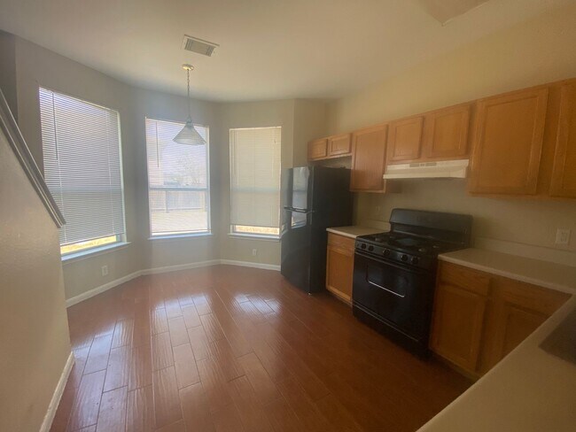 Foto del edificio - 2706 Westhampton Ct