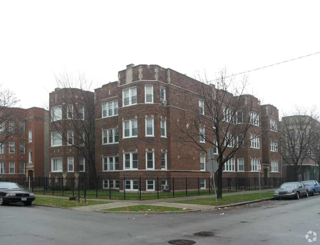 Primary Photo - 740--746 E 82nd St