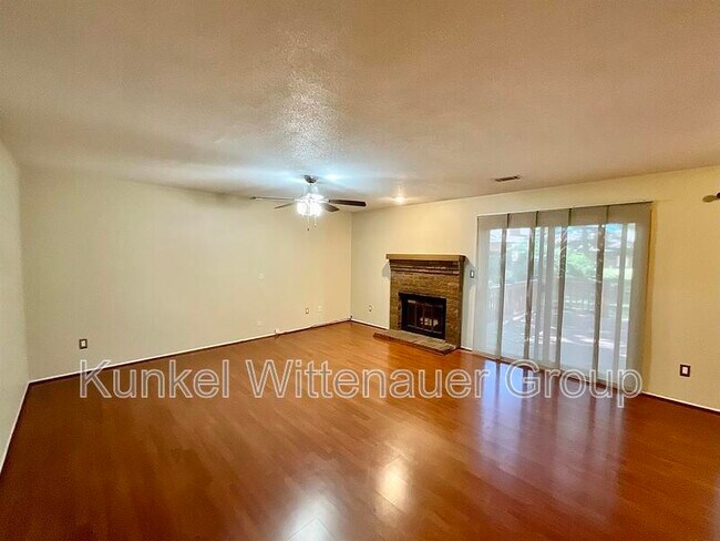 Building Photo - 1126 Woodgate Dr