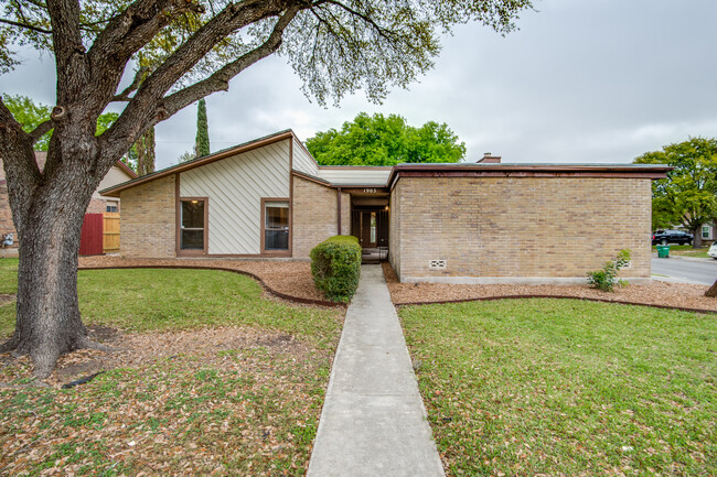 Entrance to home - 1903 Elsworthy St