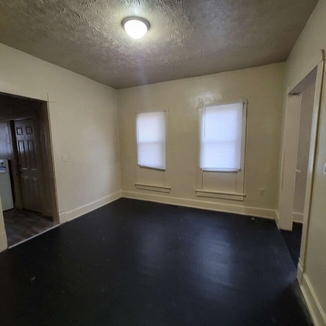 Photo - Quick Commute Downtown! Apartment