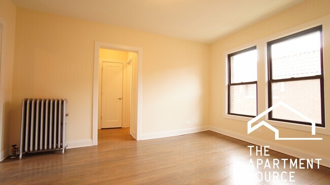 Foto del edificio - 2645 N Spaulding Ave