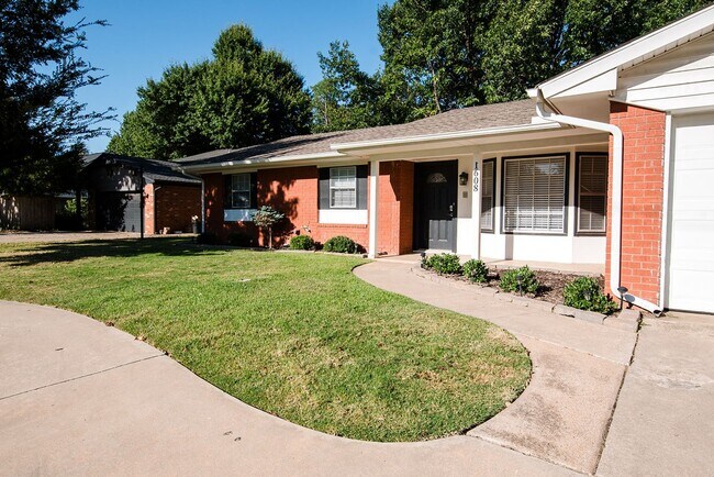 Foto del edificio - Beautifully Remodeled 4bed/3bath Home Available Near Norman Campus!!