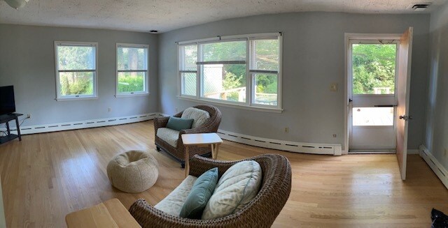 Foto del edificio - 136 Briarheath Ln