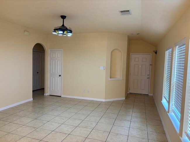Foto del edificio - 19815 Owens Trace Ln