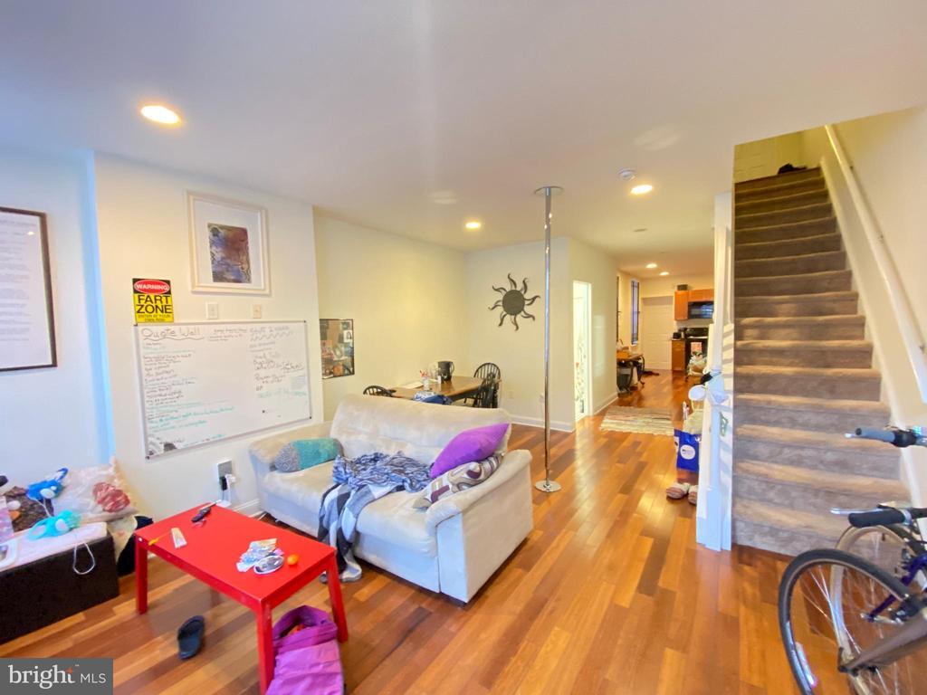 Primary Photo - 1127 W Nevada St