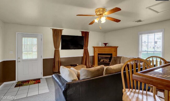 Building Photo - 3 br, 2 bath House - 1435 Kenhorst Blvd