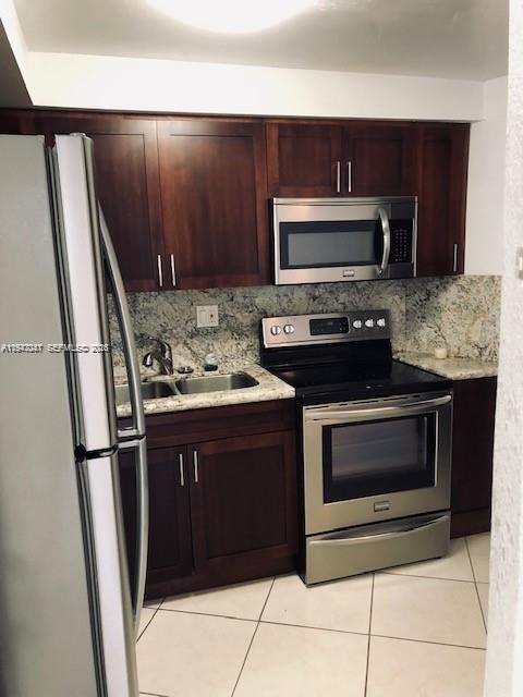 Foto del edificio - 1701 NE Miami Gardens Dr