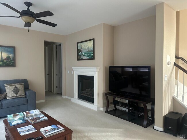 Foto del edificio - 243 Greene Ct