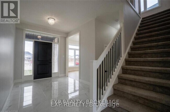 Photo du bâtiment - 40 Kelly Dr