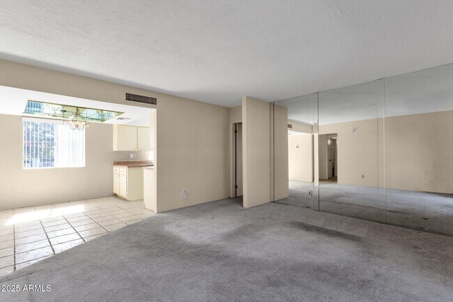Building Photo - 4554 E Paradise Village Pkwy N