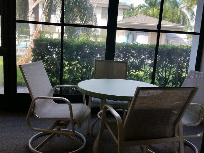 Foto del edificio - 337 Coldeway Dr