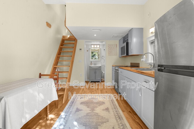 Building Photo - 1206 E 48th St