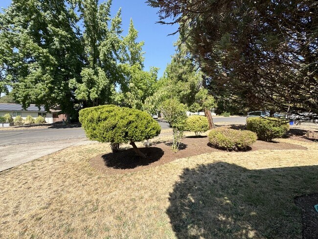 Foto del edificio - 3490 Kevington Ave