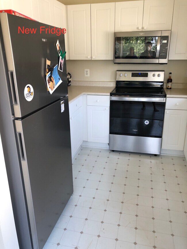 Foto del edificio - 4561 Strutfield Ln